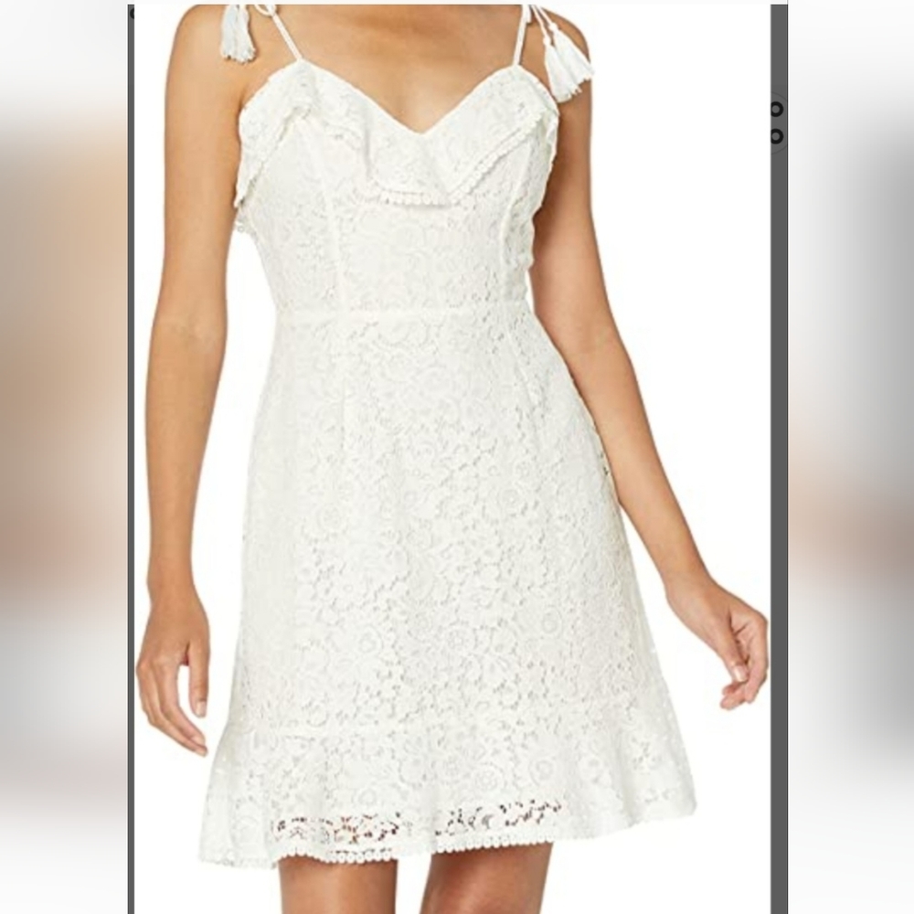 Cupcakes & Cashmere White cotton & lace Shoulder Ties Ruffle Tiered dress 8 NWT